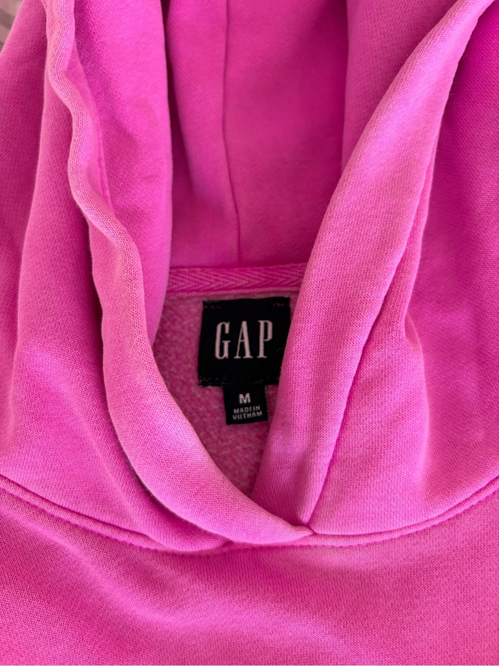 Women’s VintageSoft Crop Logo Hoodie | Gap - Picture 5 of 10